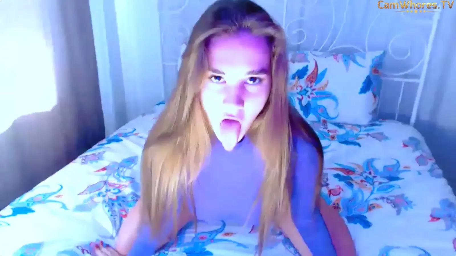 Parrot lover non nude cutie. Leya pls kill the chicken! camwhores cam porn videos