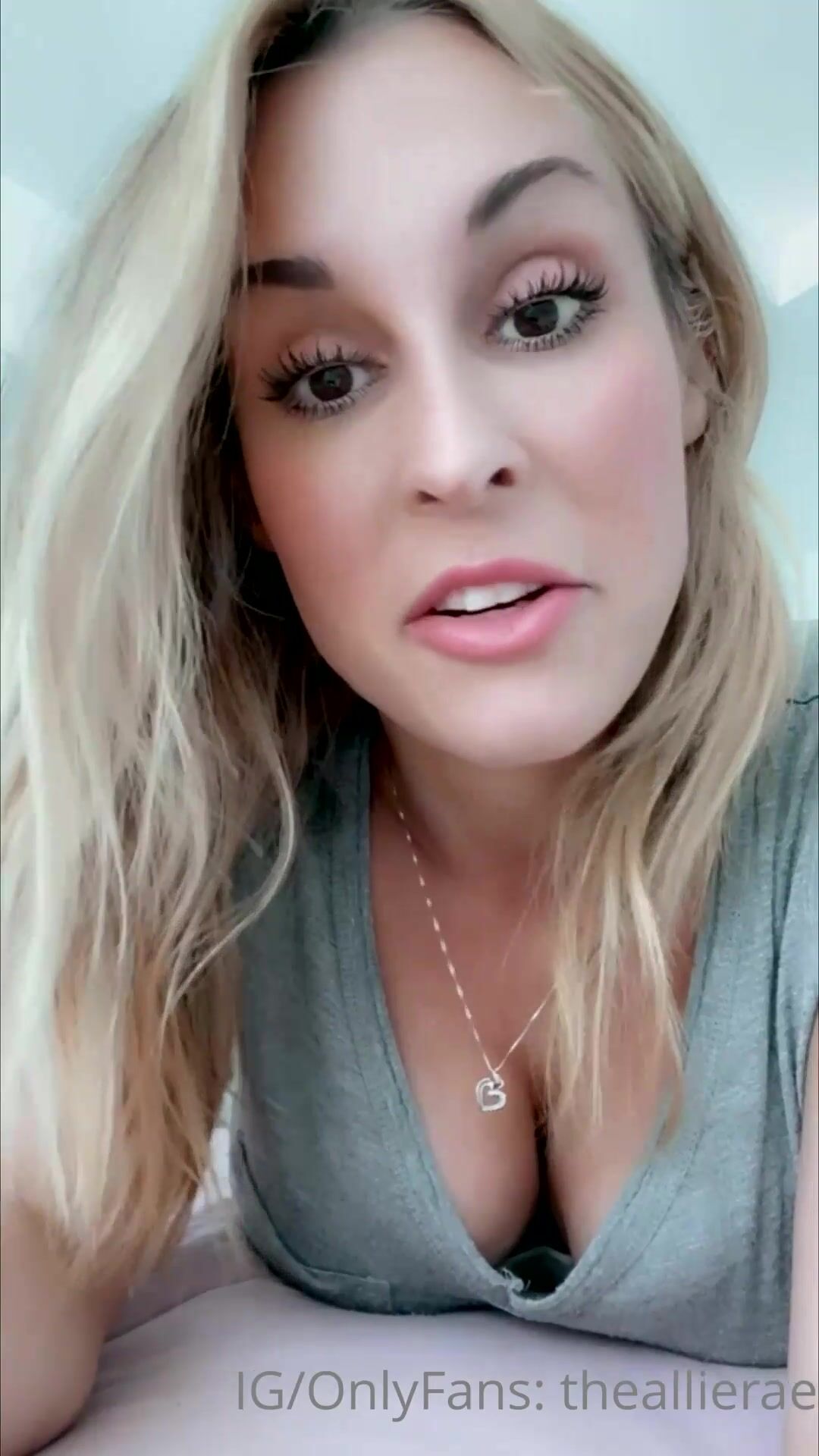 Theallierae just a little video message keepin it real with you as i always  do update