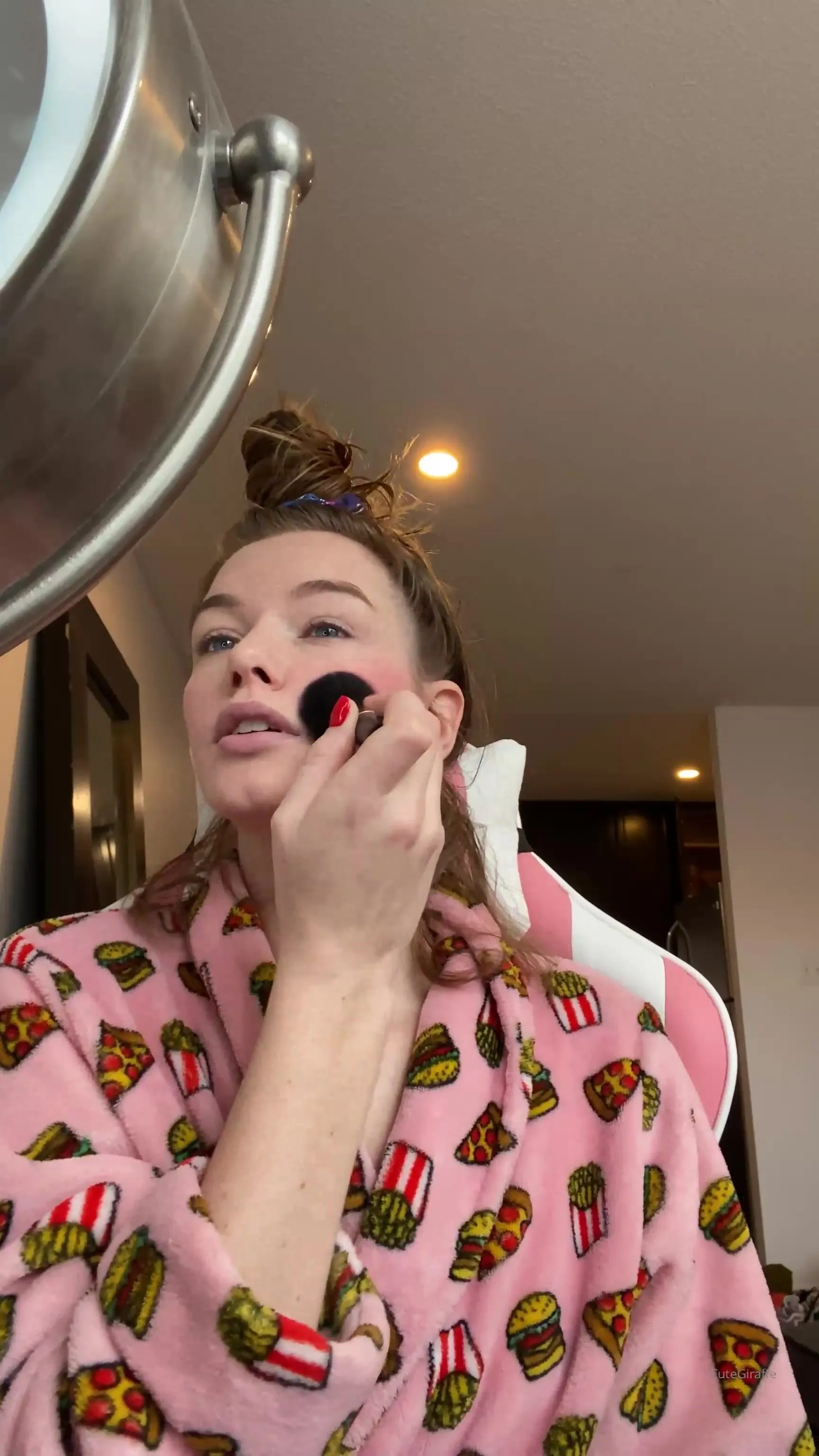 cutegiraffe here s a video of me doing my makeup i tried to make it for insta but i forgot they c