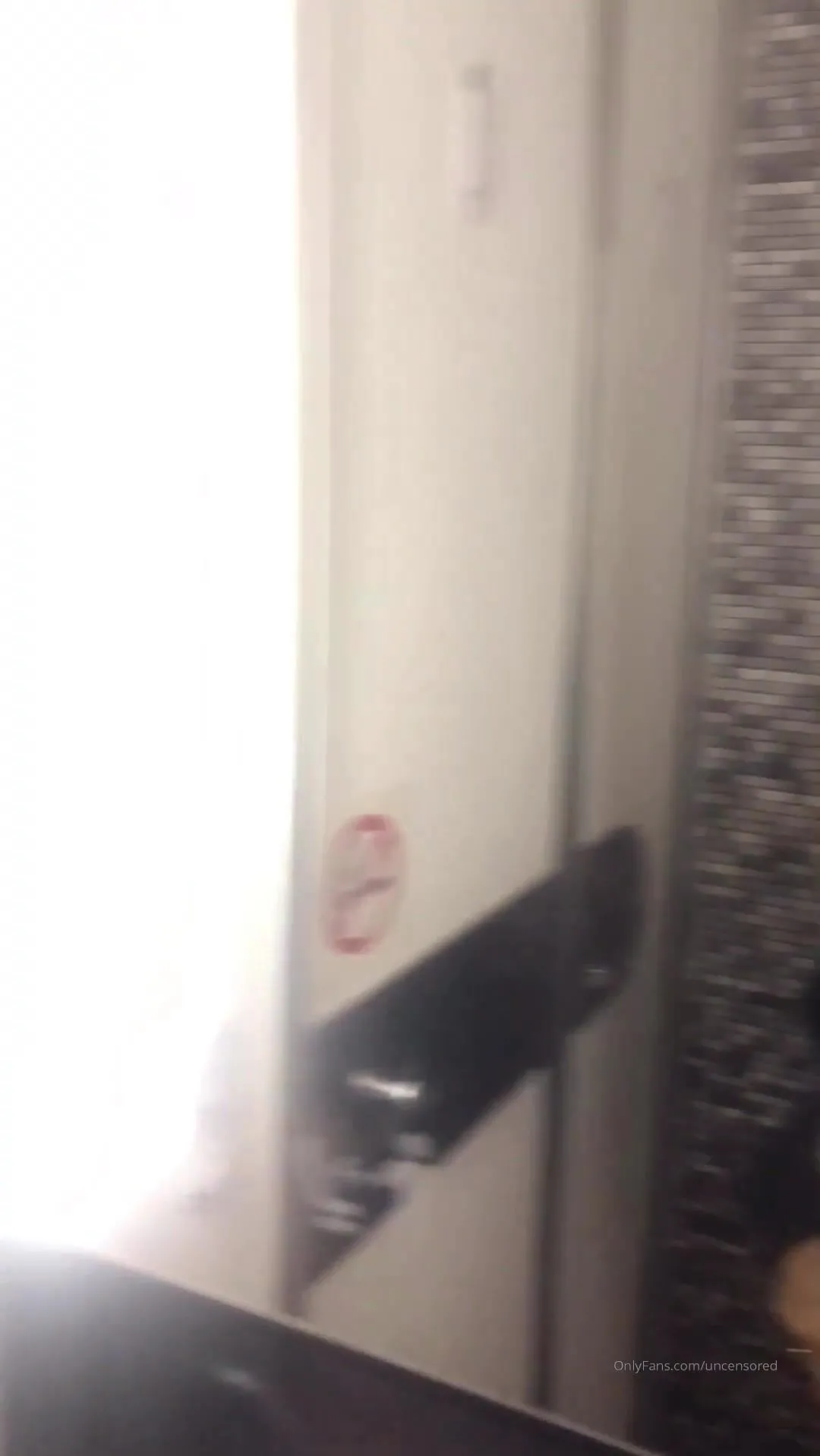 gem101 what better way to speed up a flight by going to the toilets to film 5 videos for my onlyf