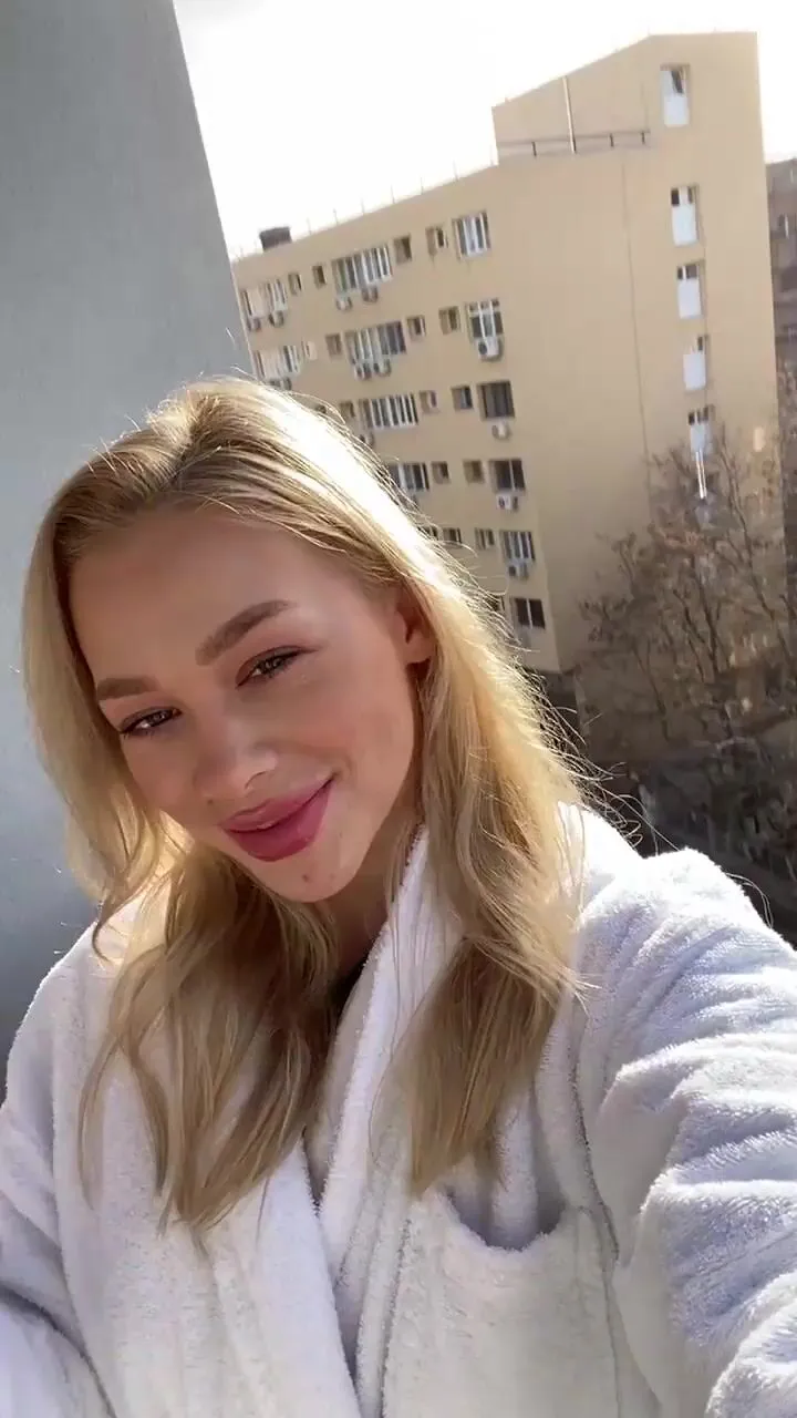 hannahcox please go like all my posts and you get premium video