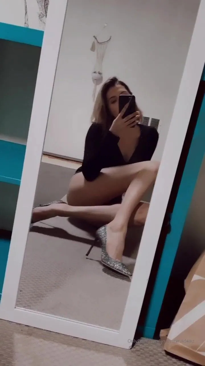 lysandrenadeau en attendant mes louboutin quel point je capote sur