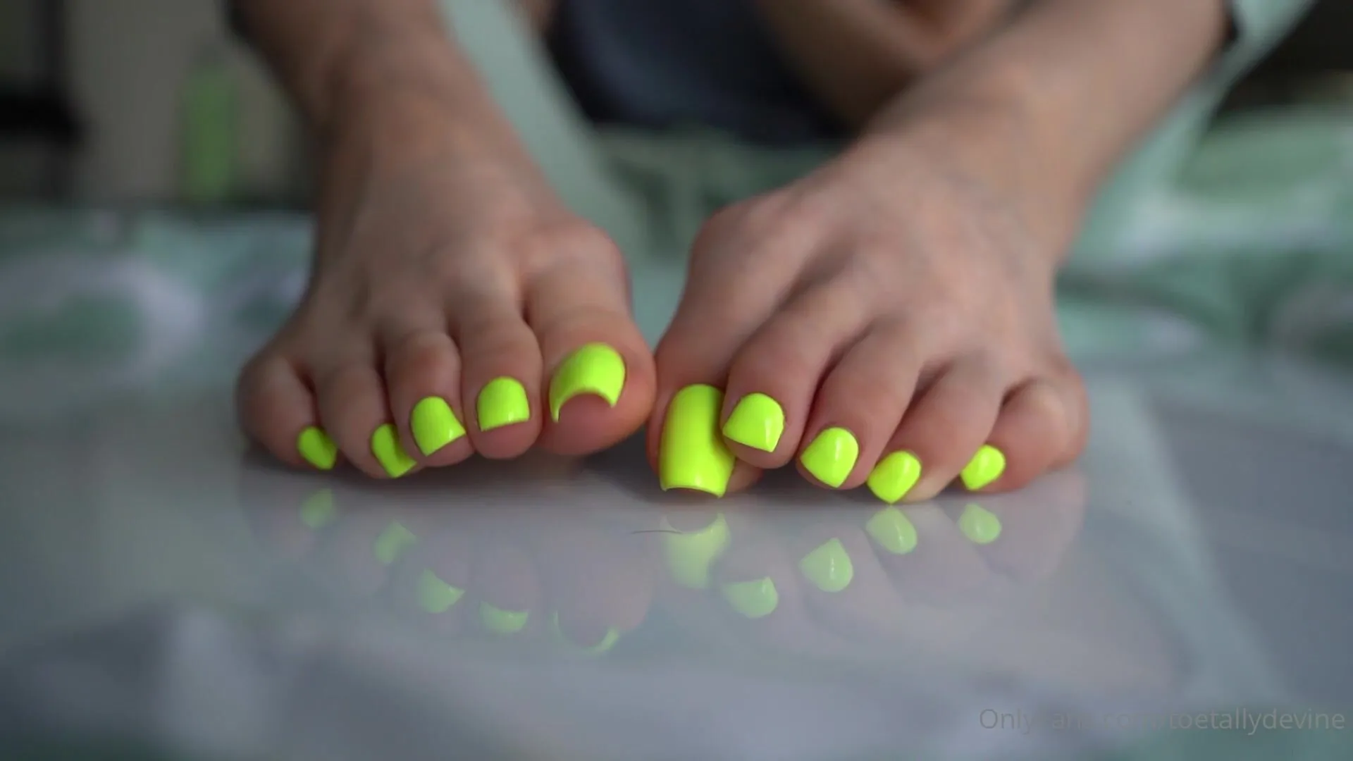 toetallydevine one of my first giantess videos and i loved making this