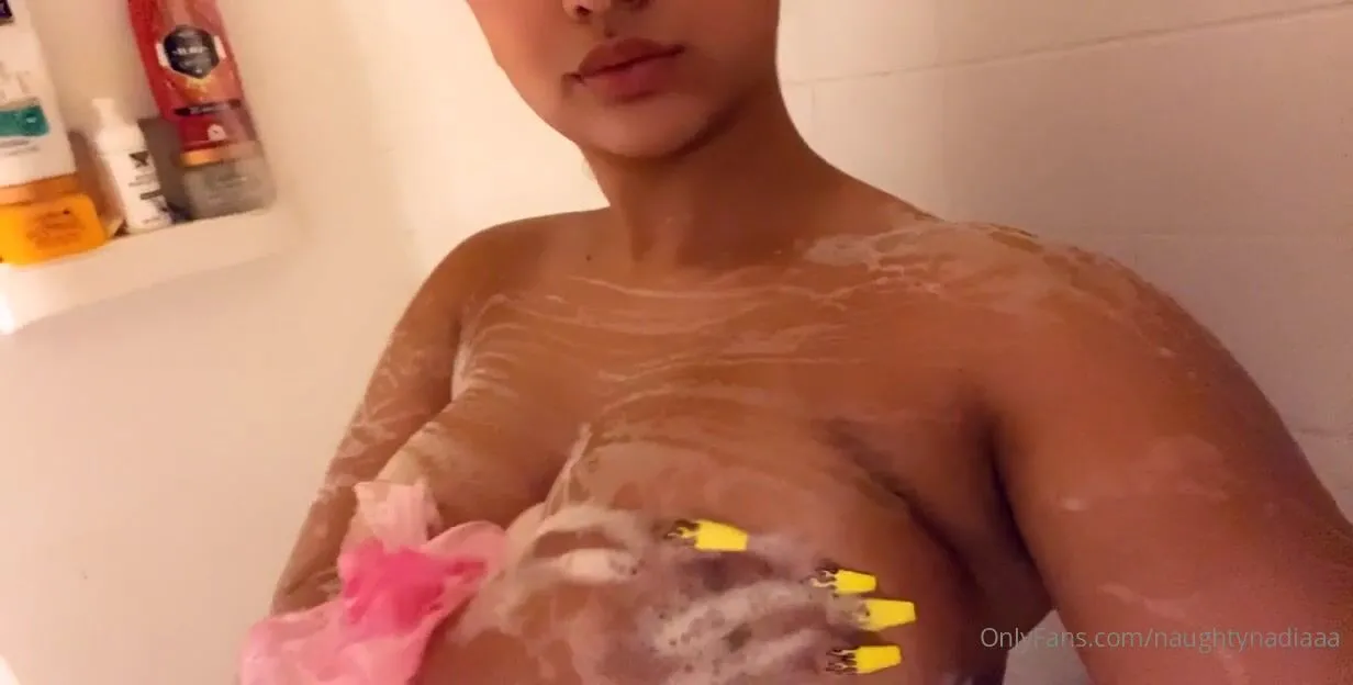 naughtynadiask if you wanna see this uncensored open my message