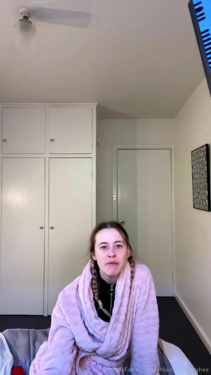 rhiannnonhughes cam porn stream started at 08 30 2021 02 01 am love this outfit%20%281%29
