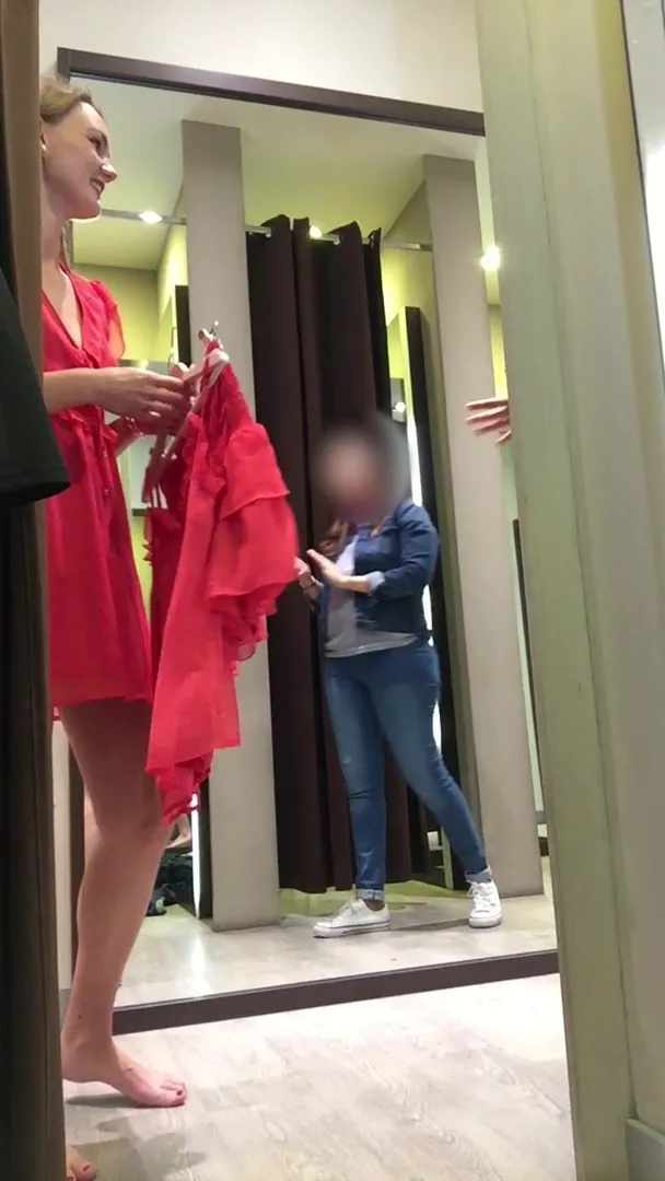 Ivirose shopping trip
