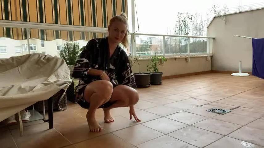 Iviroses pee compilation in public places