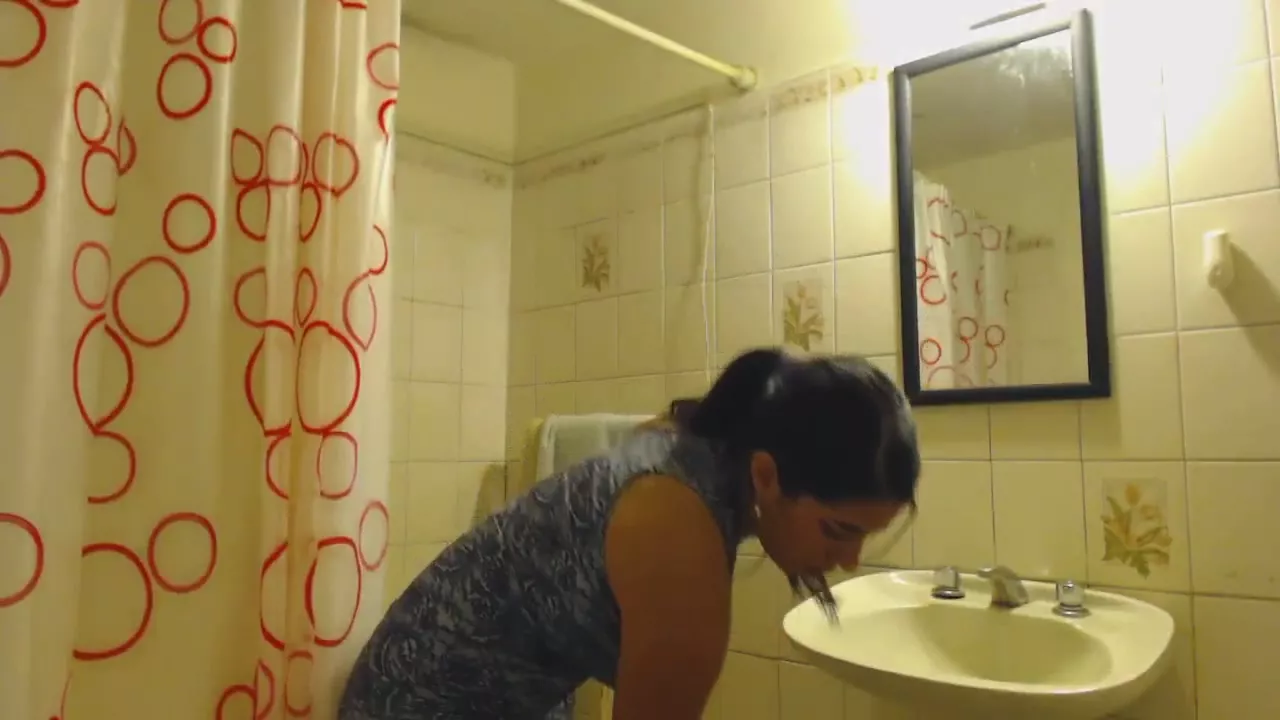 SweetPam4You Your latina Wife peeing you SPANISH ManyVids Free Porn Videos