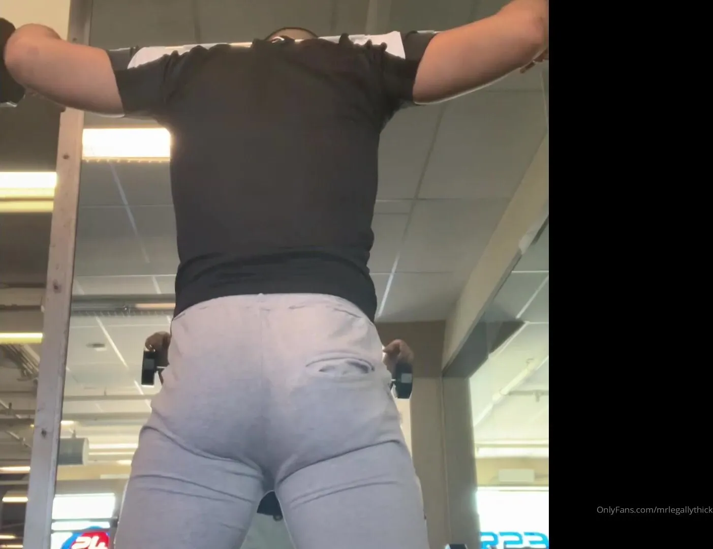 mrlegallythick sexy ass gym stuff contents of this video sweaty sauna short shorts showing off my ass onlyfans xxx videos