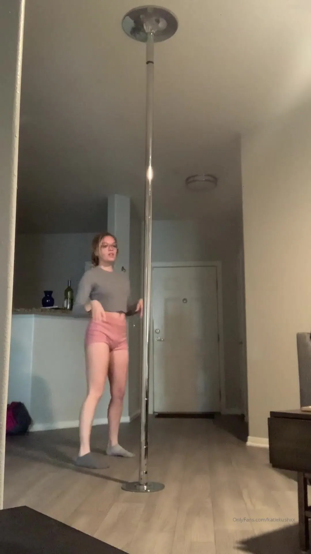 katiekushxx practiced on the pole a little yesterday my strength is getting so much better now i n onlyfans xxx videos