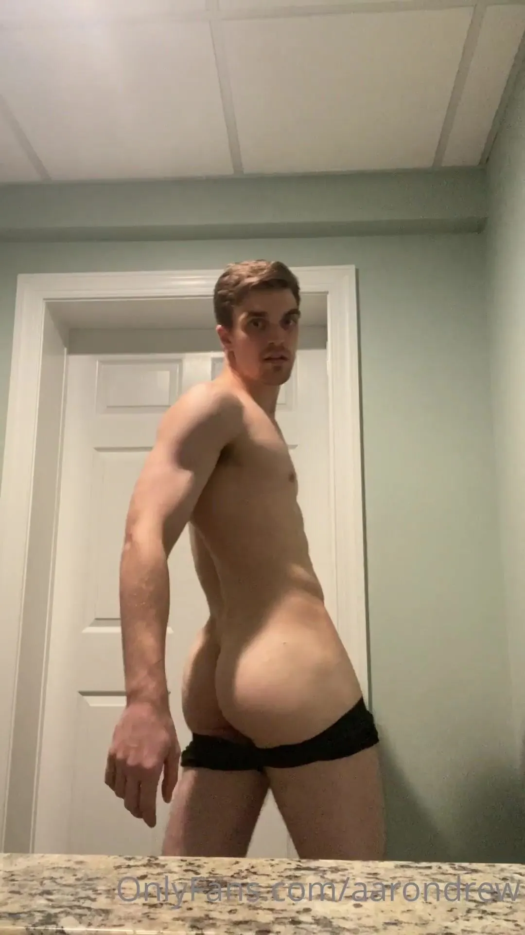 aarondrew i m always so horny after i workout someone come let me pound them out onlyfans xxx videos