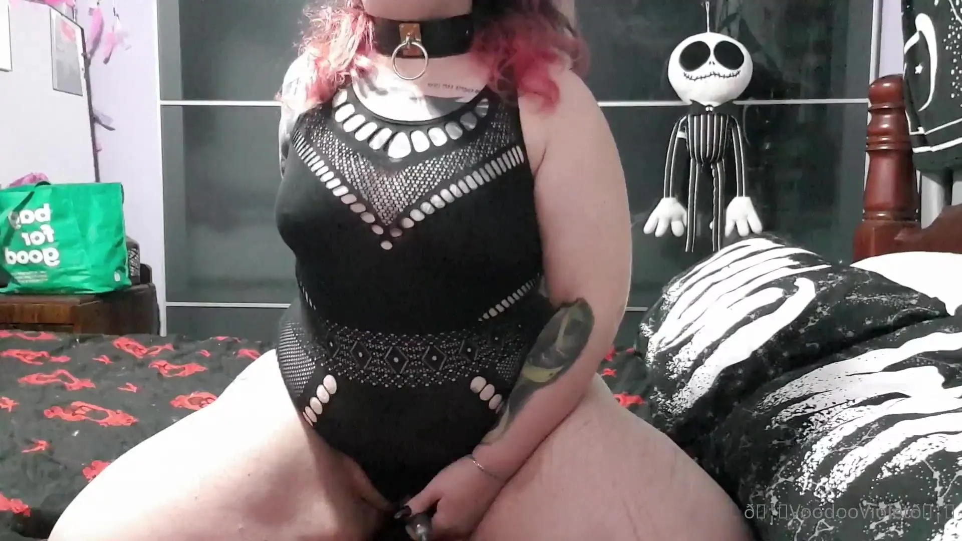 voodoovixen forgotten upload watch me try & cum quietly w/ a house full of people onlyfans xxx videos