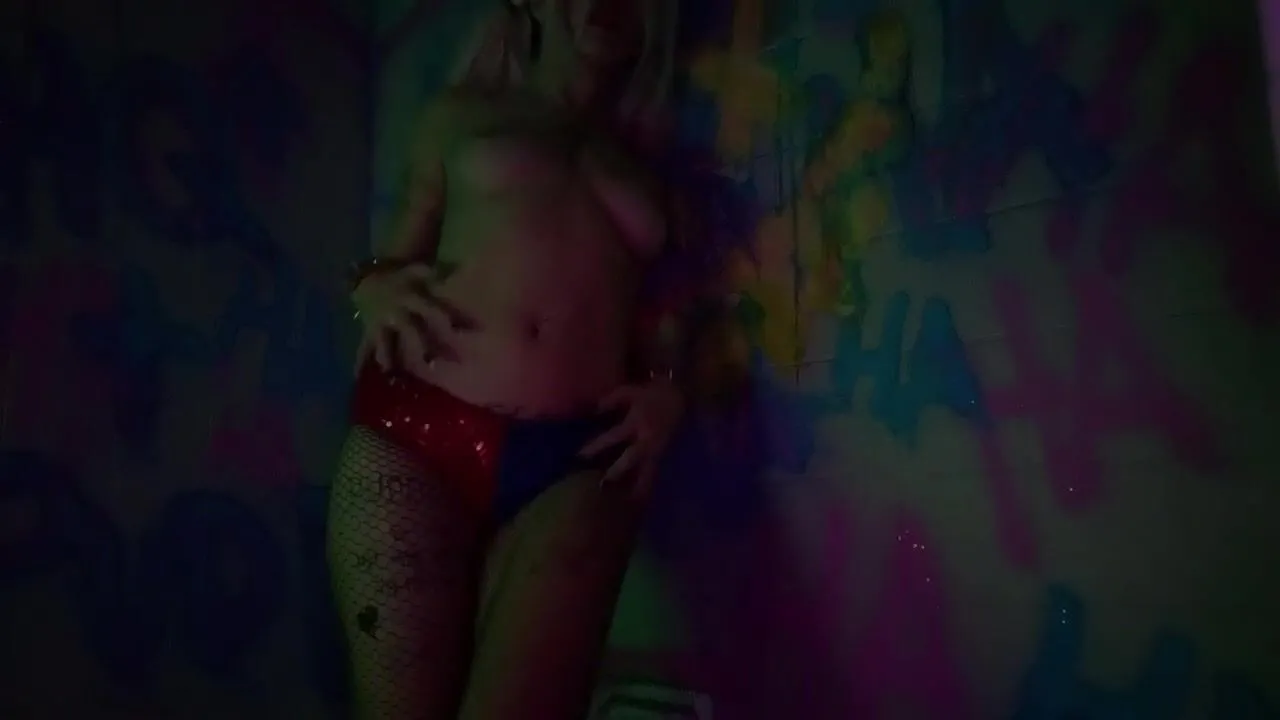 Lara Loxley: Captive Harley