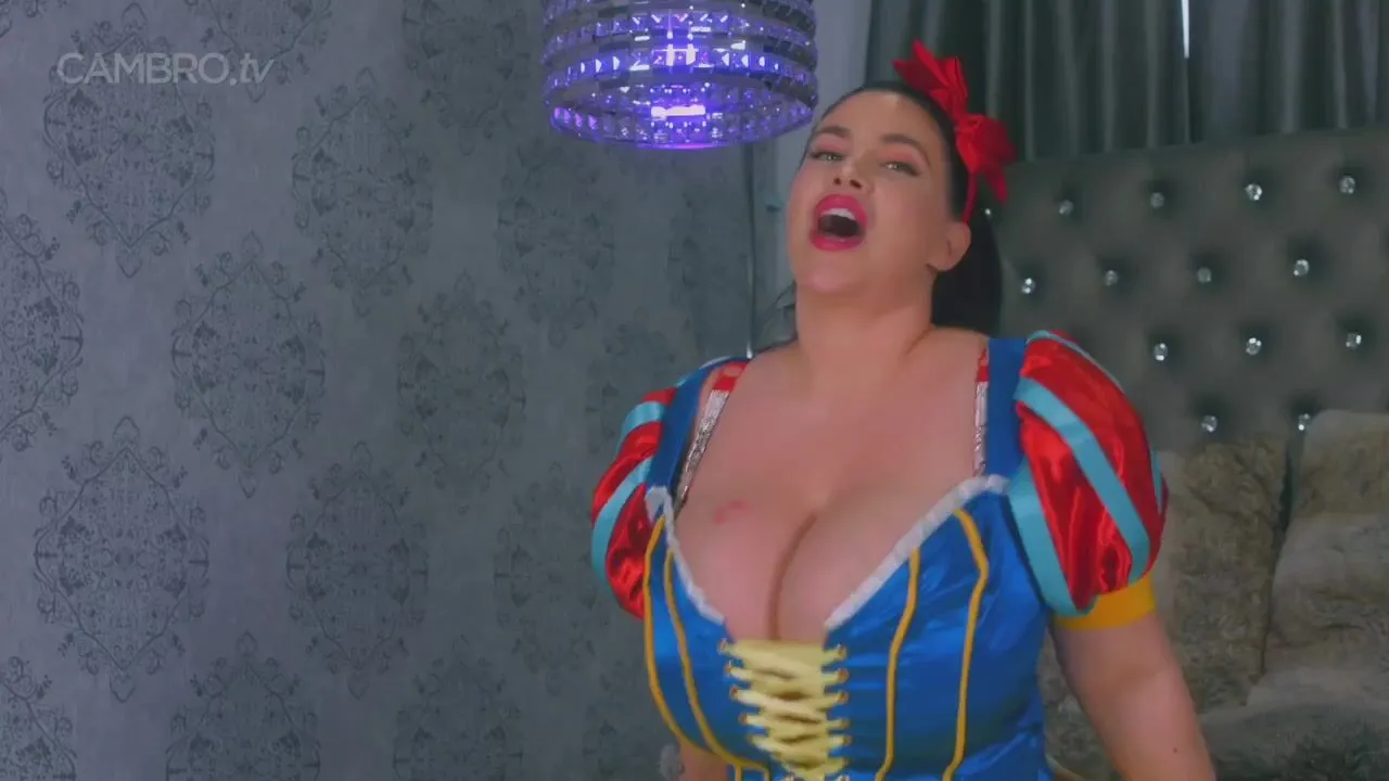 Korina kova JOI Snow White