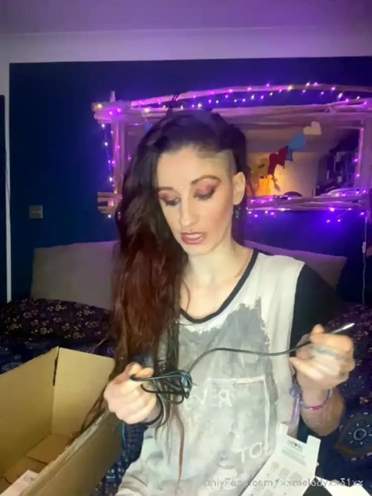 xxmelodyxx31xx cam stream started at just unboxing my new toys add to the campaign if xxx onlyfans porn video