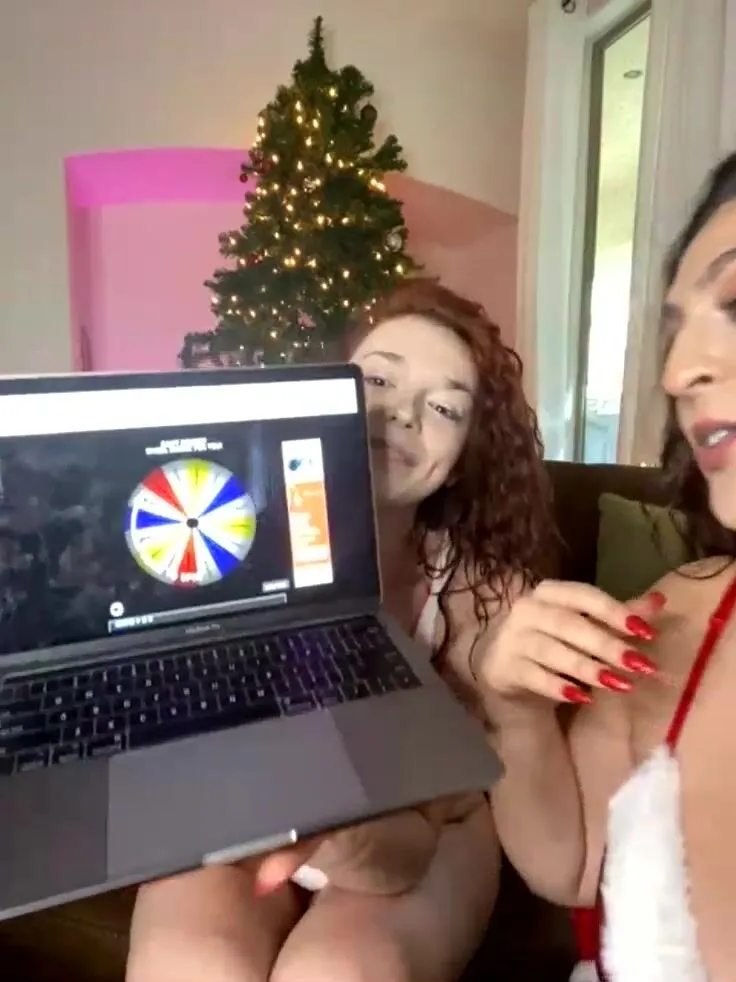 xoxo t holiday stream thanks for everyone who entered drop some content ideas for me an xxx onlyfans porn video