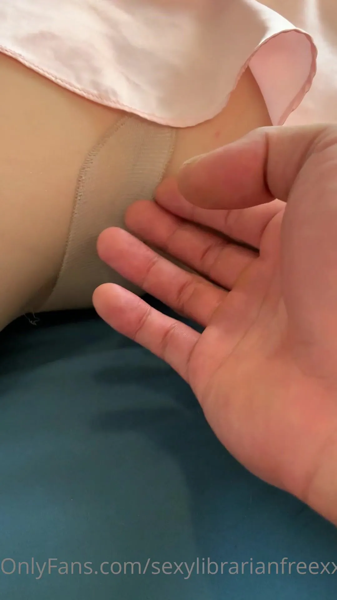 sexylibrarianfreexx i love being woken up from a nap like this i tell my boyfriend that i m going to sleep xxx onlyfans porn video