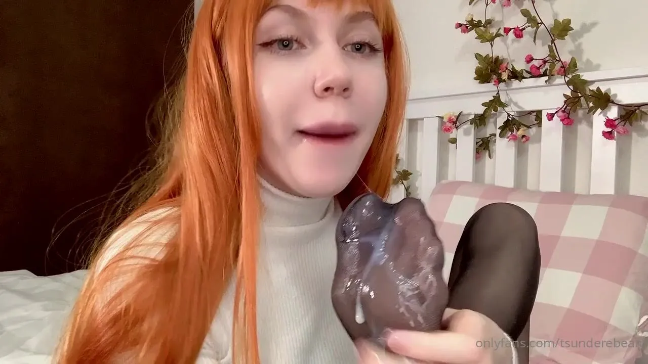 TsundereBean Self Foot Worship