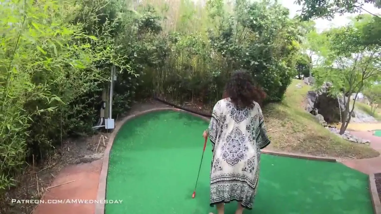 AmWednesday nude golf