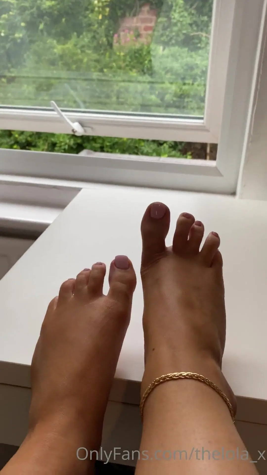 theoliviamonet i know you love my feet xxx onlyfans porn video