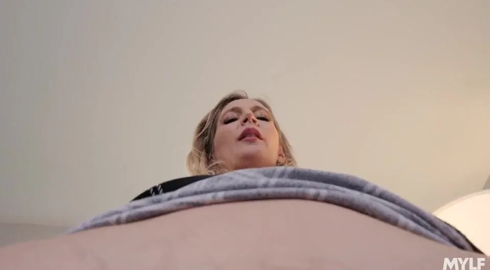 Mona Wales - A New Position