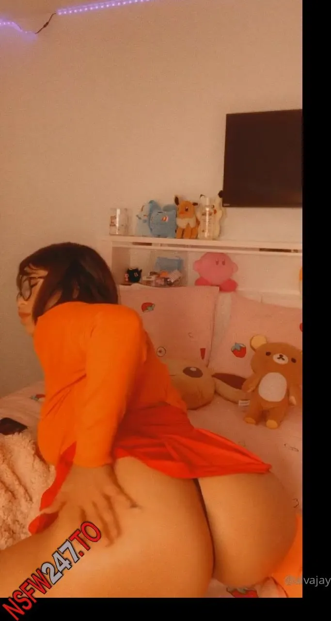Alva Jay Hot babe showing her tits & butt xxx onlyfans porn video