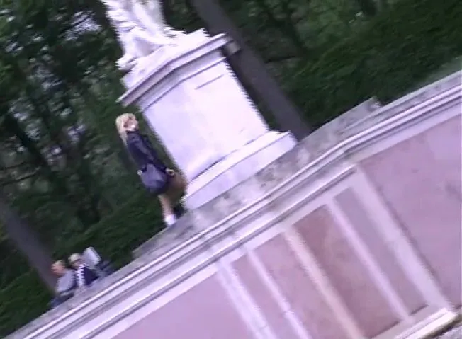 TotallyAnnette naked in park with buttplug peeing