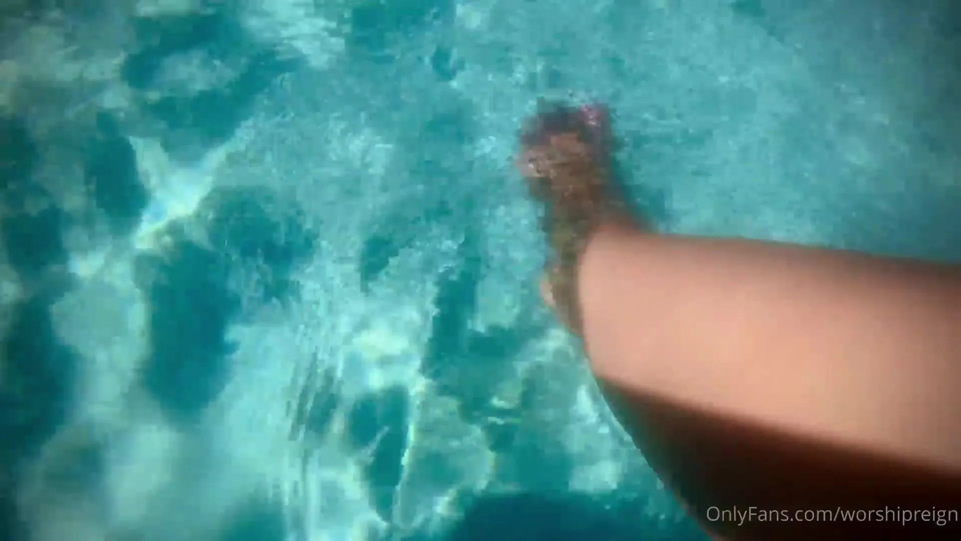 farrahreign 1 09 watch my pretty toes dip in the pool xxx onlyfans porn videos