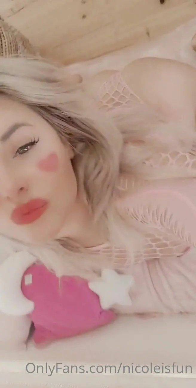 Nicoleisfun happy valentines tomorrow is my day off media mondays so i m  sending you the vday