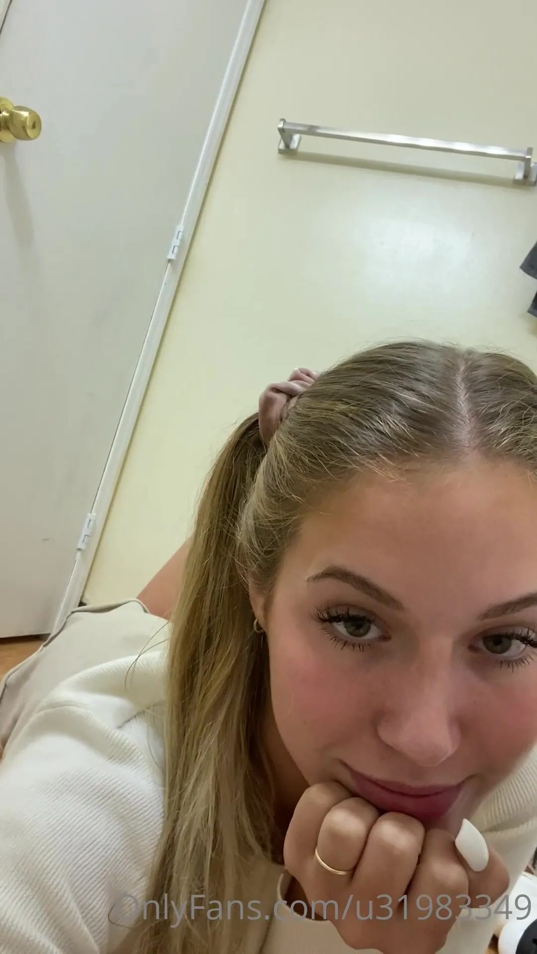 u31983349 someone play w/ my feet xxx onlyfans porn videos