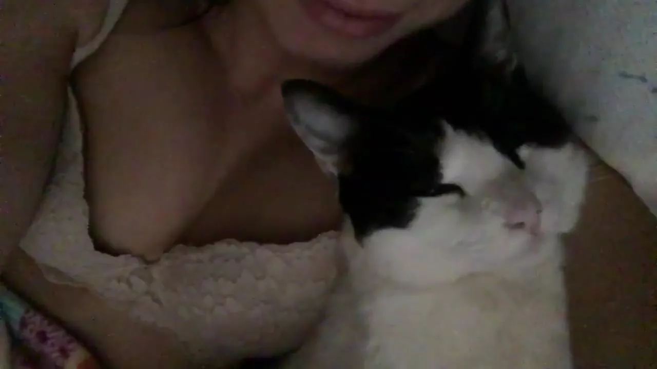 Aidra Fox and her cat premium free cam snapchat & manyvids porn videos