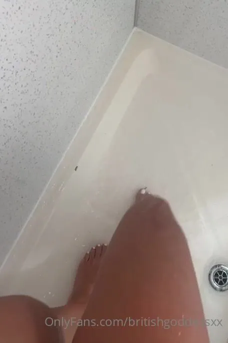 britishgoddessxx join me in the shower come clean between my toes & cheeks bitch xxx onlyfans porn videos