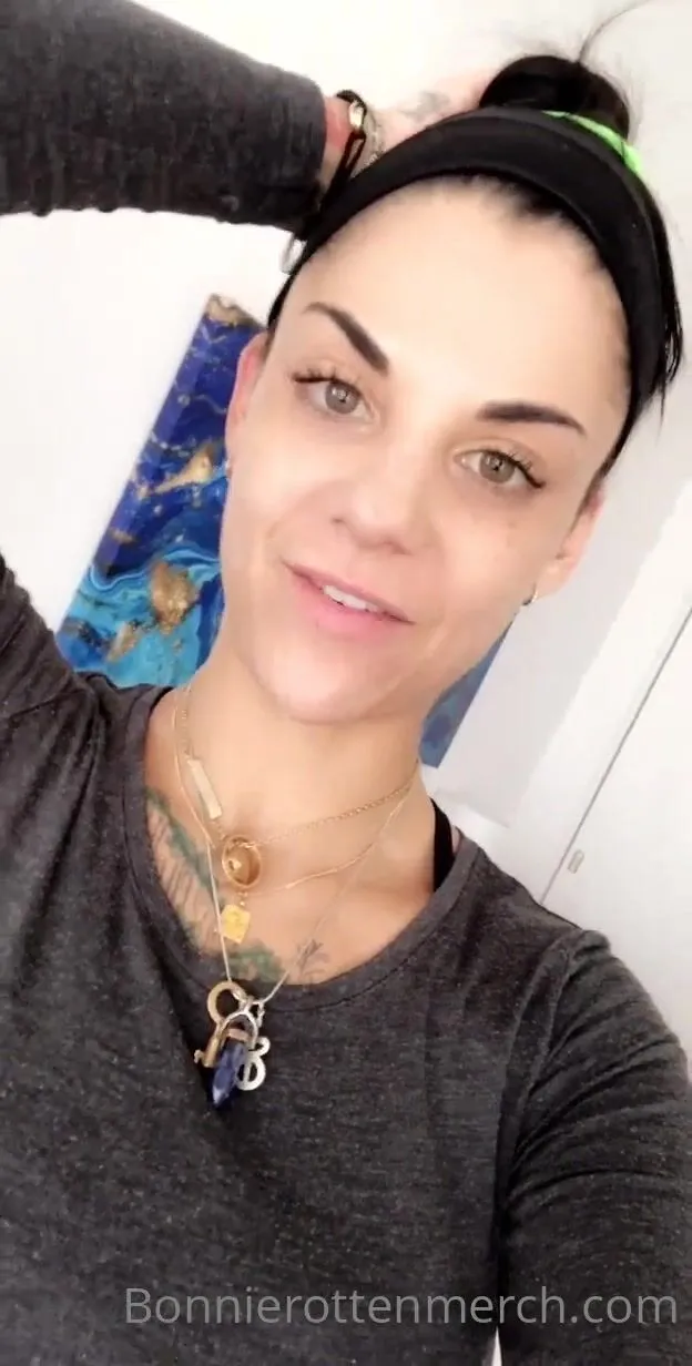 bonnierottenx happy thursday if ur online now dm me i m horny & on for a bit xxx onlyfans porn videos