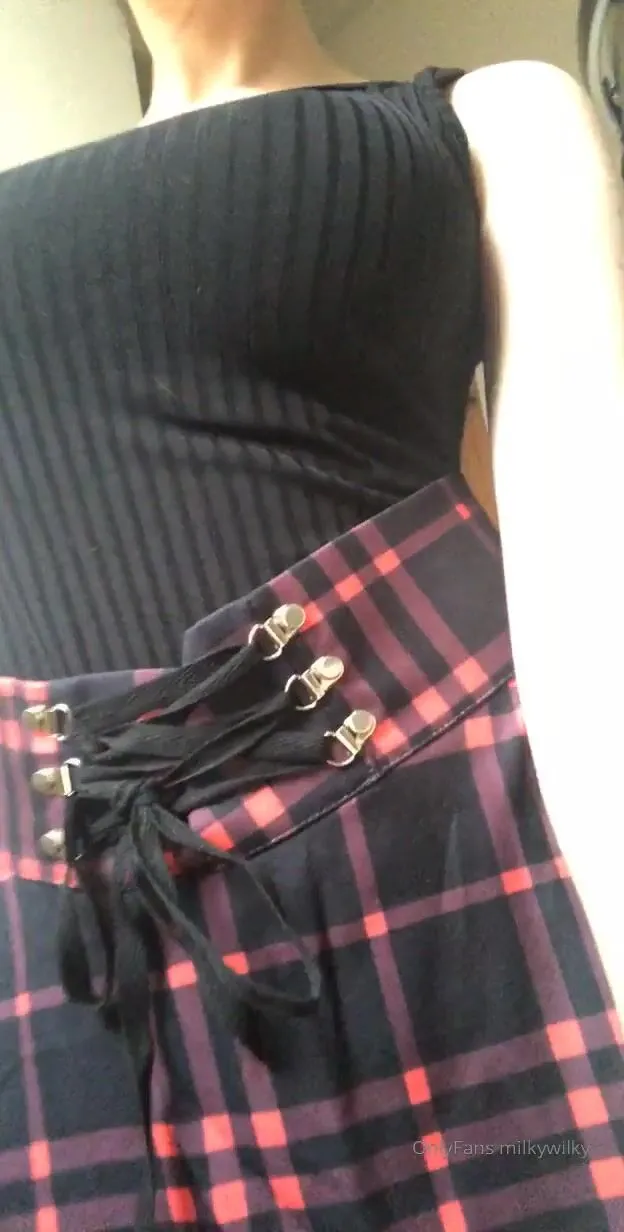 milkywilky my new outfit shows my figure off well don t you think xxx onlyfans porn videos