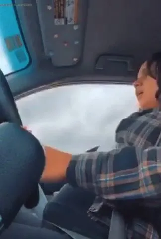 Dina Rose -- Belly inflation in car