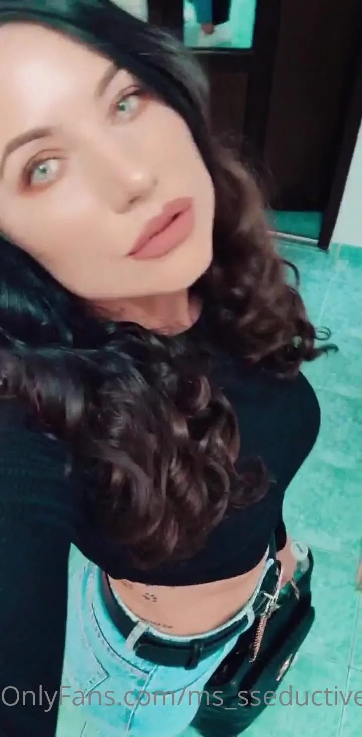 ms seductive it s starting to feel like autumn ...lucky me i love to cuddle xxx onlyfans porn videos