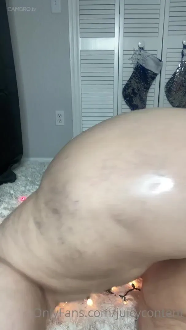 JuicyContent - Christmas Ass