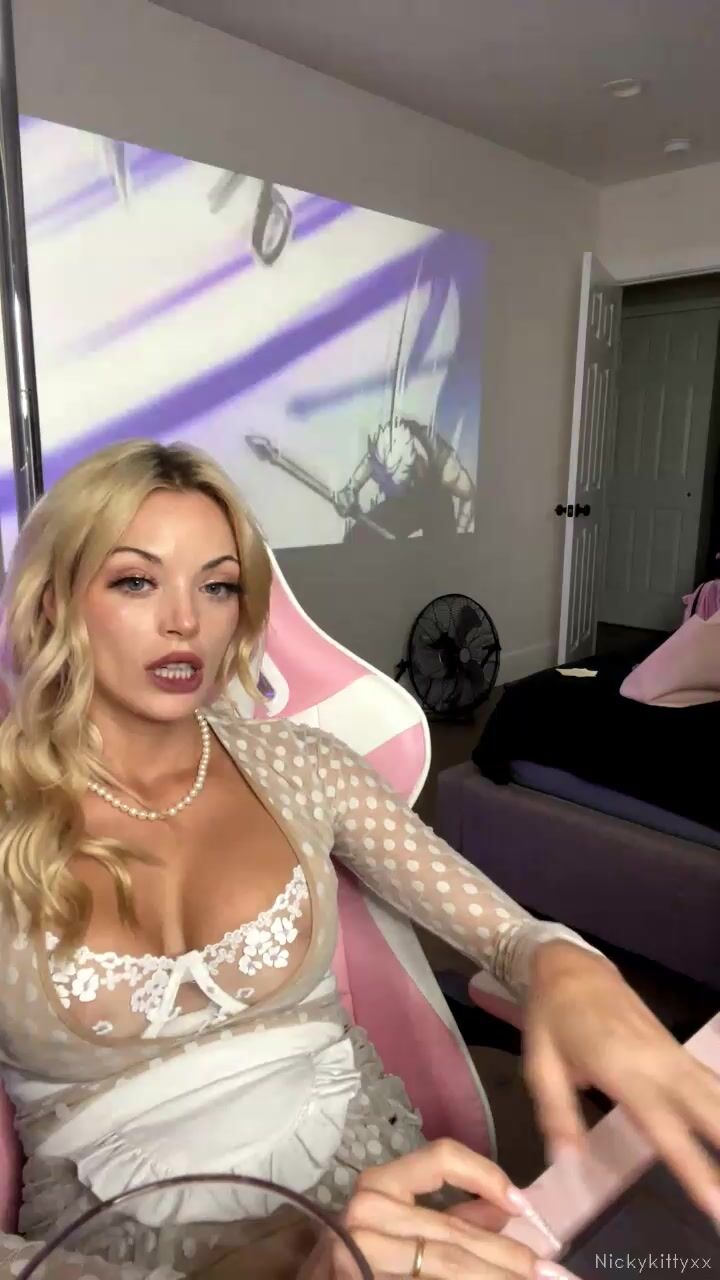 Nickykittyxx live show onlyfans 14