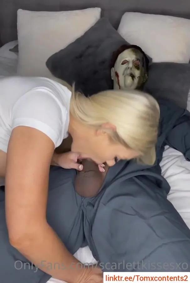 Scarlett Kisses