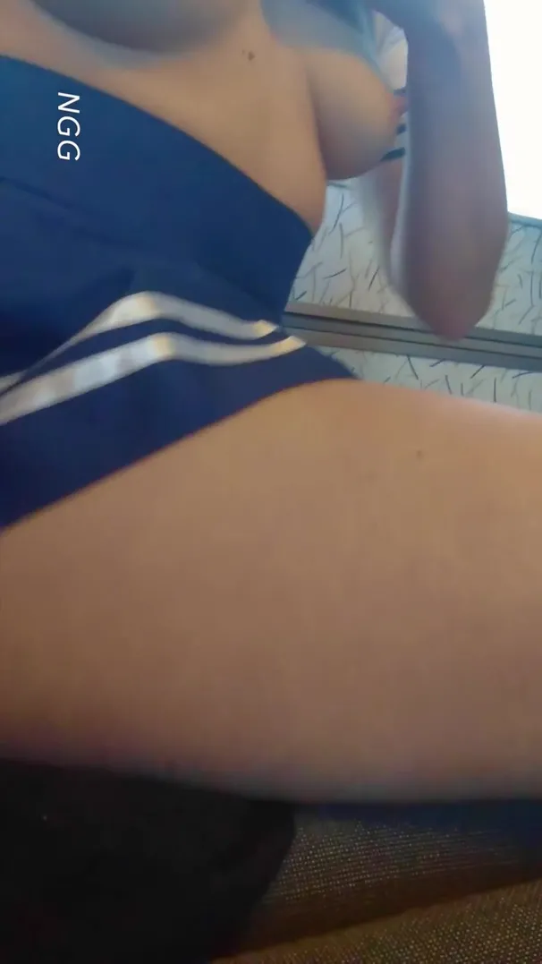 Naughtygardengirl - train schoolgirl
