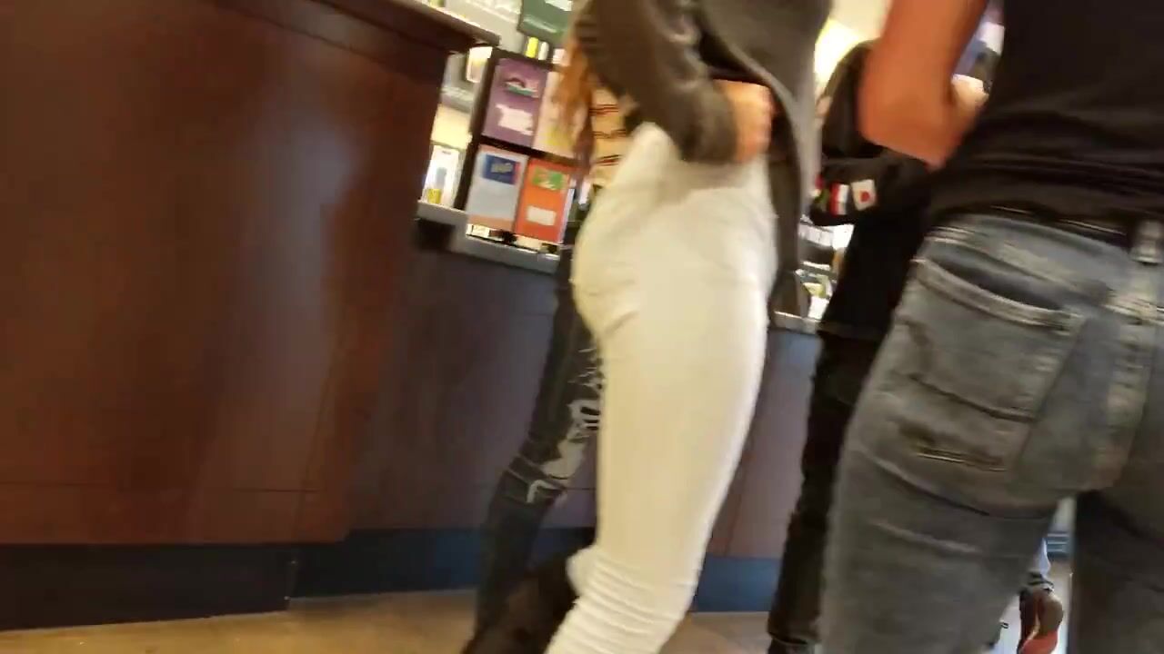 Candid teen ass jeans