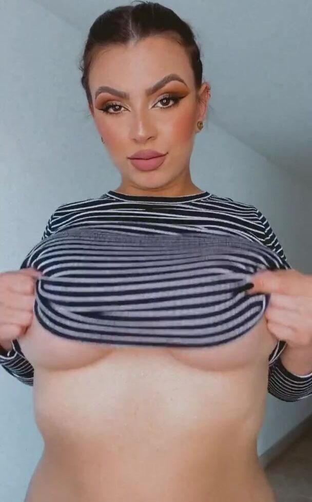 Whats HER NAME HUG ASS TITS -onlyfans