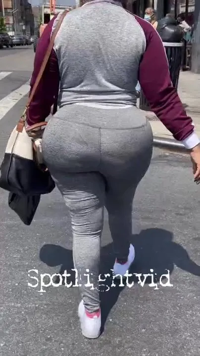 Milf booty