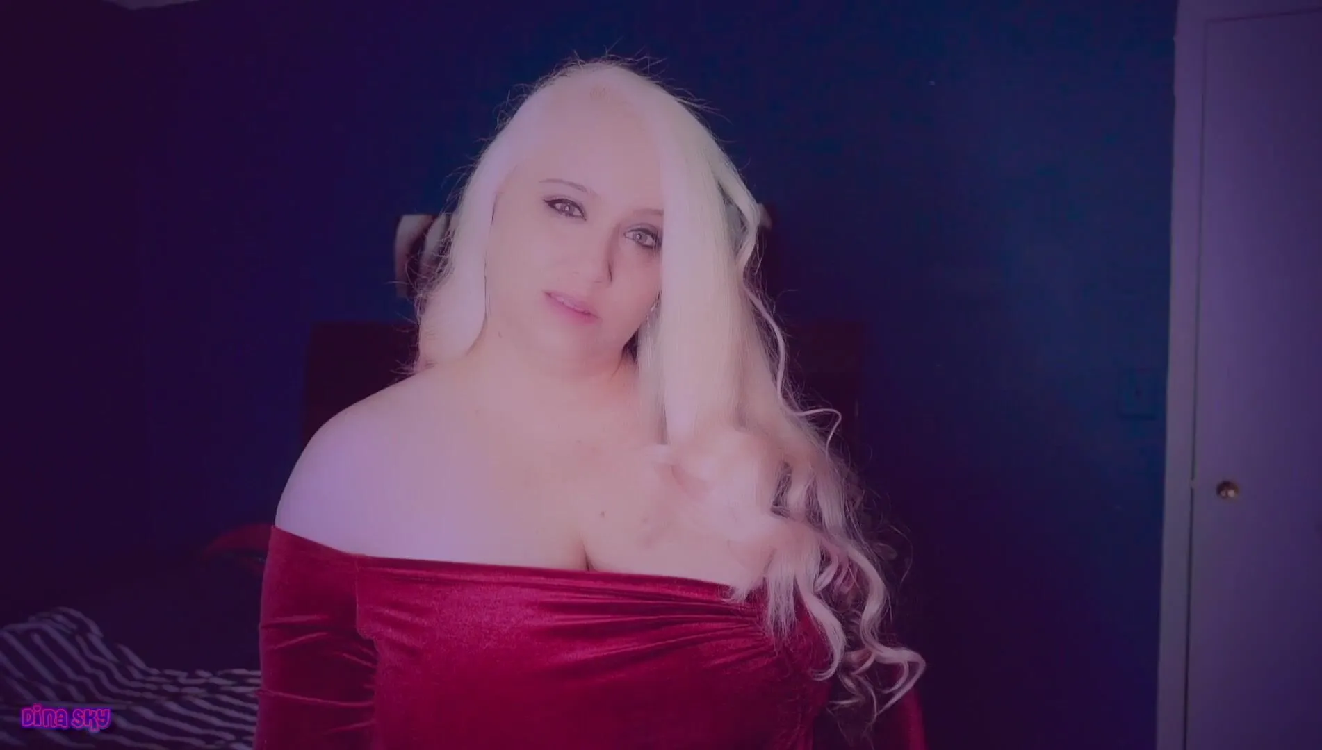 Spying on Your MILF Neighbor – Clubdinasky