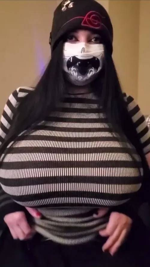 Esskayuwu tit drop