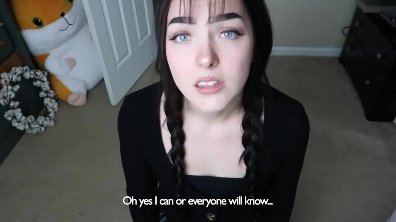 MillieMillz - Lil Sis Into Anal