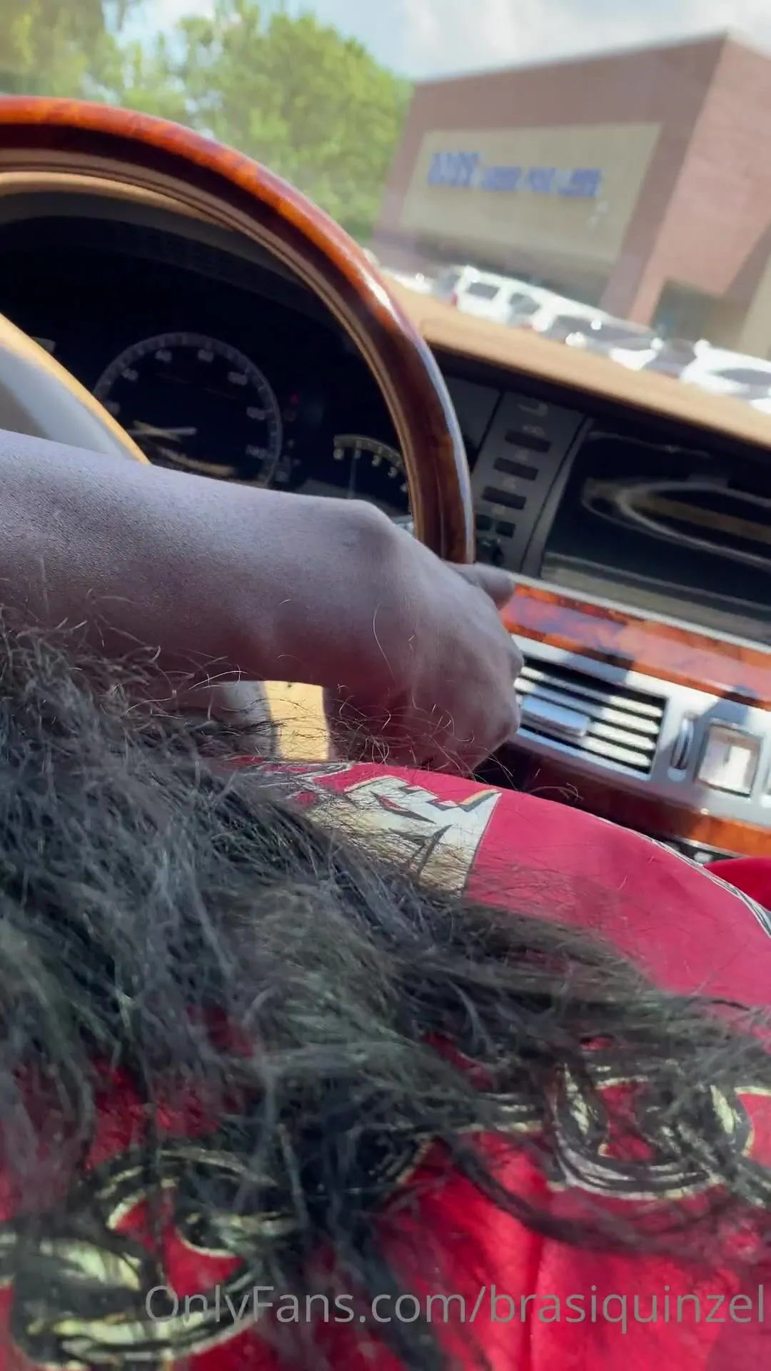 brasiquinzel i just love to eat him up especially in my old sugar daddy s car xxx onlyfans porn videos