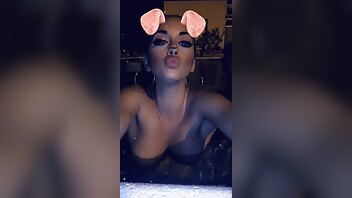 lucia_dalima En mi piscina sin nada xxx onlyfans porn videos