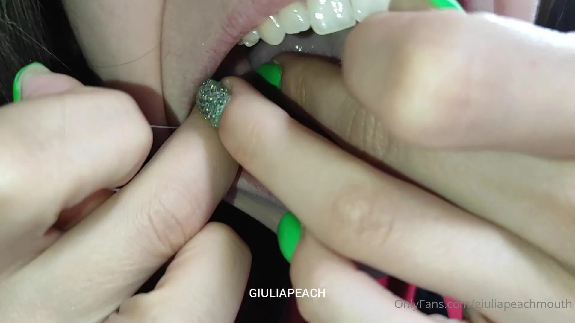 giuliapeachxx giulia peach new brush day routine in today s video i show you guys my new rout xxx onlyfans porn videos