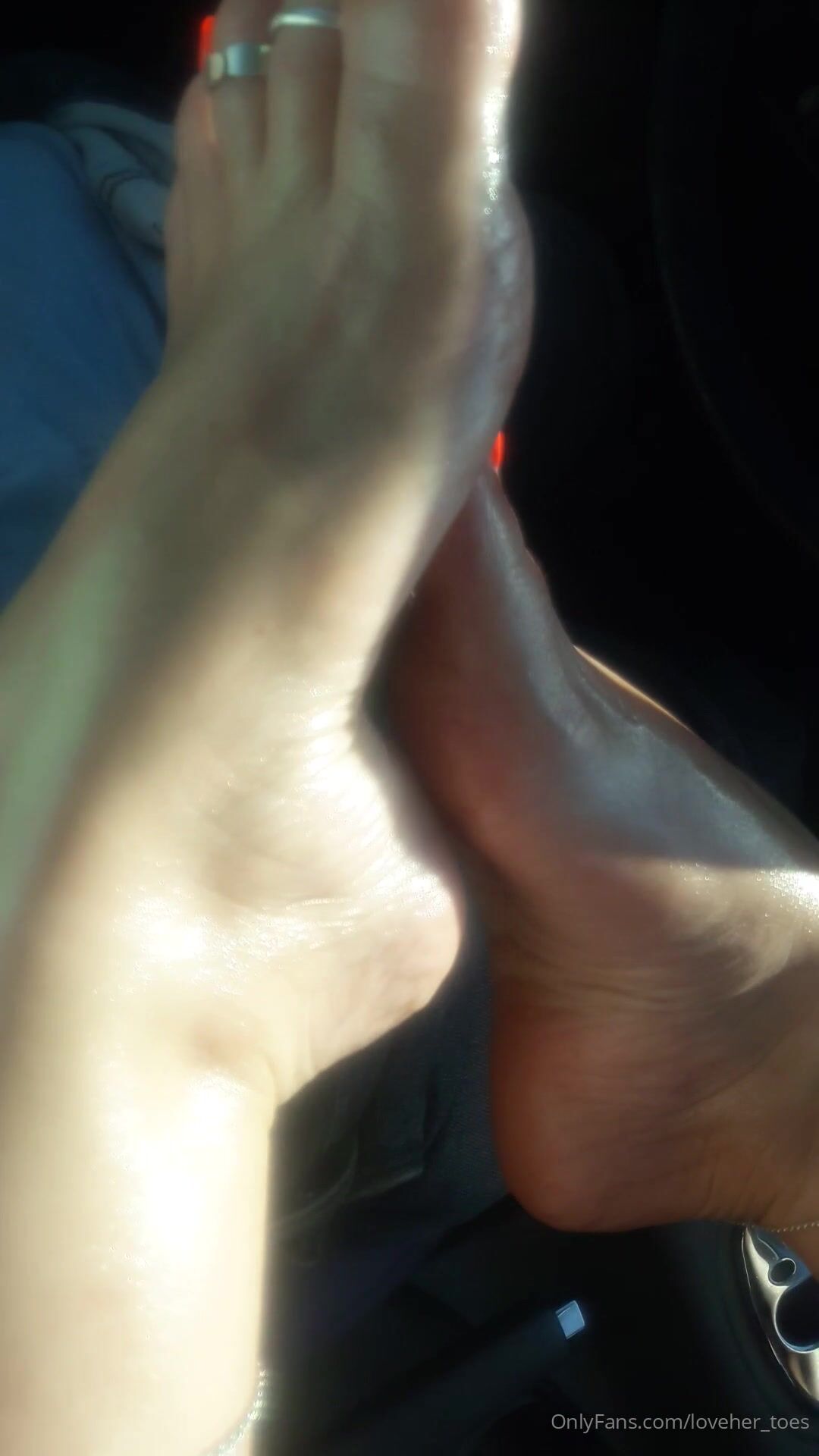 Loveher_toes